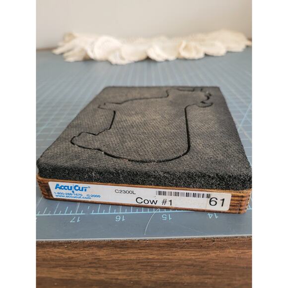 AccuCut Cow #1 die C2300L - Picture 3 of 3